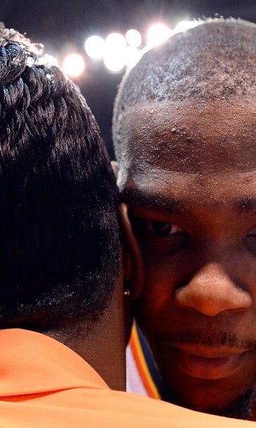 Kevin Durant torches the Spurs as his mom enjoys every second of it